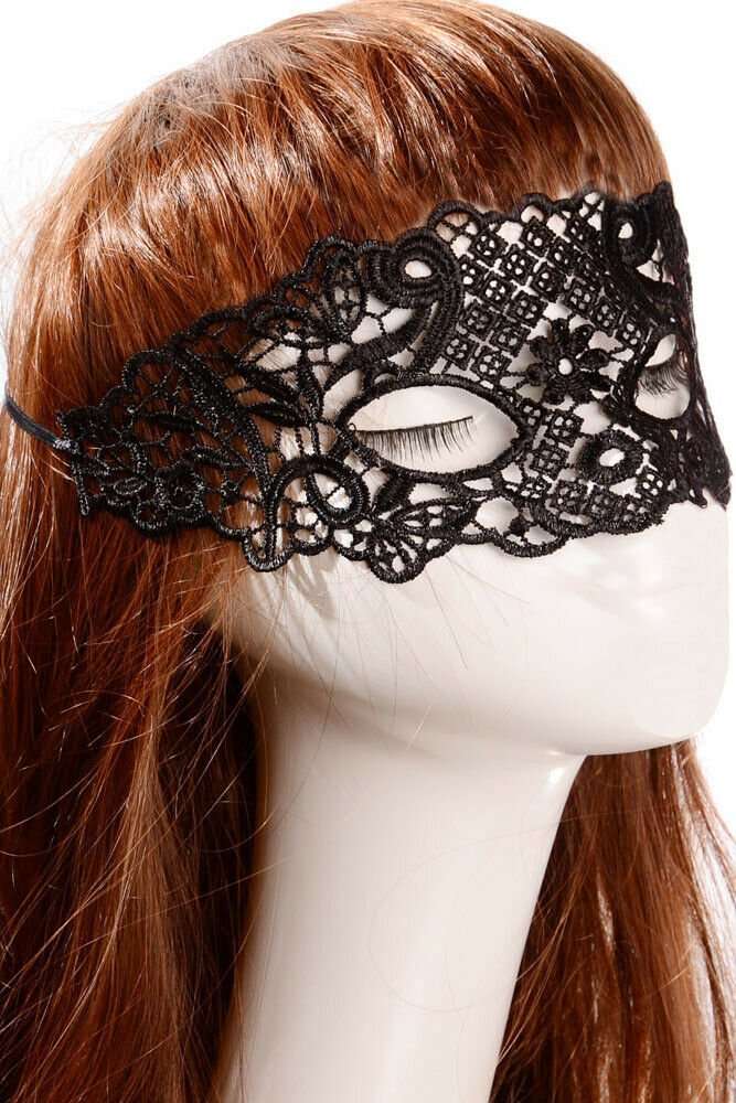 Crocheted masquerade mask