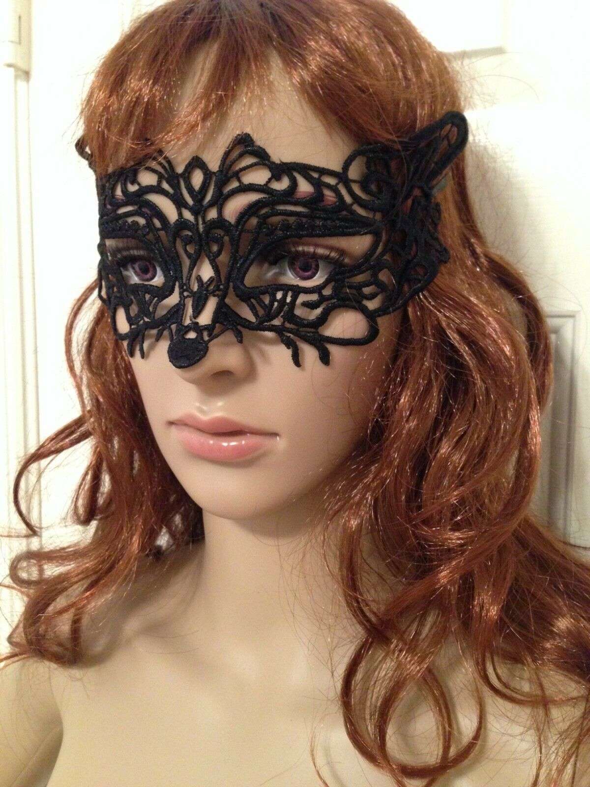 Crocheted masquerade mask