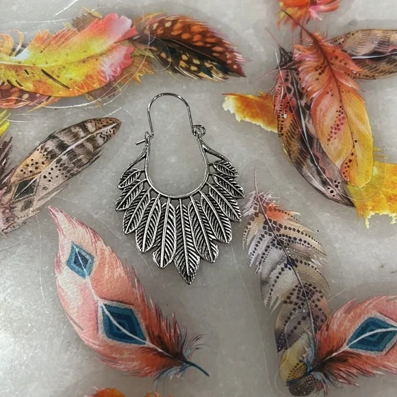 Feather Circle Shaped Hoop Earrings In Silver Tone * www.MyPrivateStyle.com