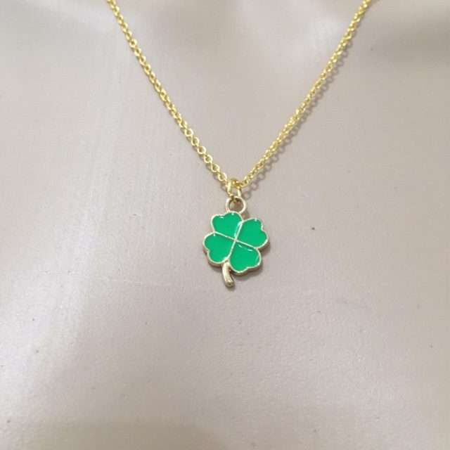 St Patricks Day Handcrafted Lucky Shamrock Pendant & Earrings Set * www.MyPrivateStyle.com