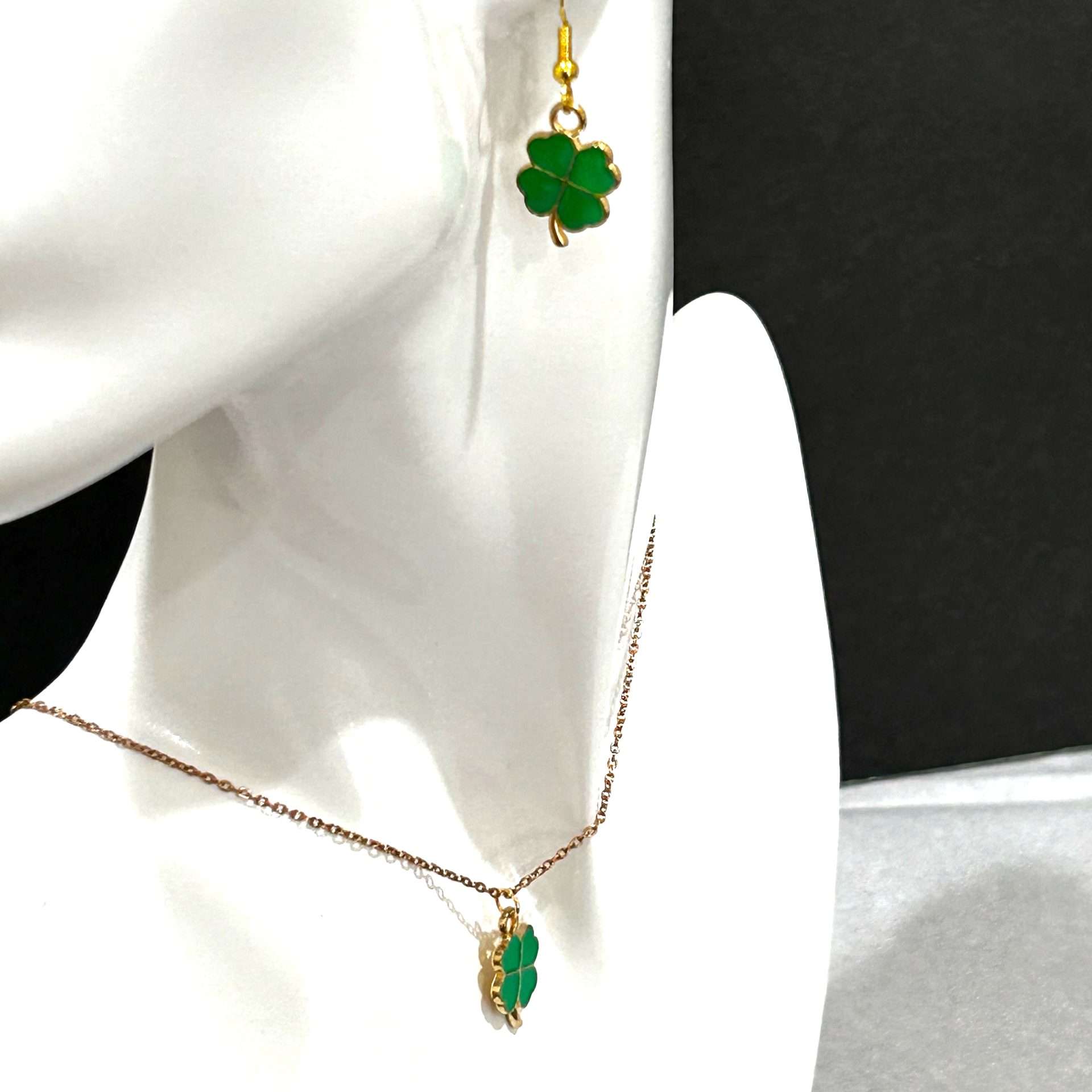 St Patricks Day Handcrafted Lucky Shamrock Pendant & Earrings Set * www.MyPrivateStyle.com