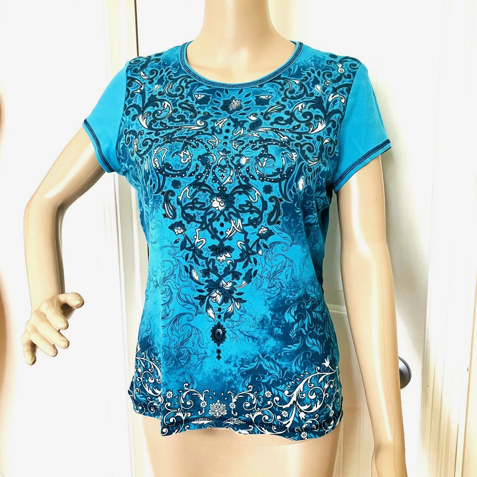 Turquoise Short Sleeve Stretch Top.